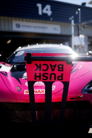 #9 - Mark Smith / Martin Plowman - Paddock Motorsport - McLaren 720S GT3 Evo | SRO / JEP