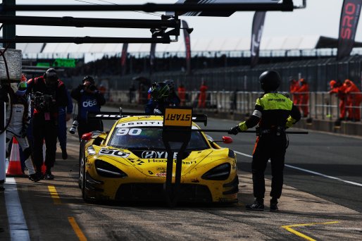 #90 - Marc Warren / Jack Brown - Optimum Motorsport - McLaren 720S GT3 Evo
 | JEP \ SRO