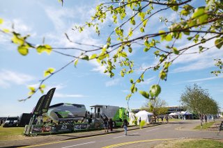 Fans at Silverstone
 | SRO / JEP