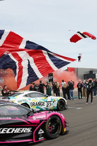 Red Devils on the grid of the Silverstone 500
 | JEP \ SRO