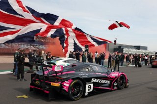 Red Devils on the grid of the Silverstone 500
 | JEP \ SRO