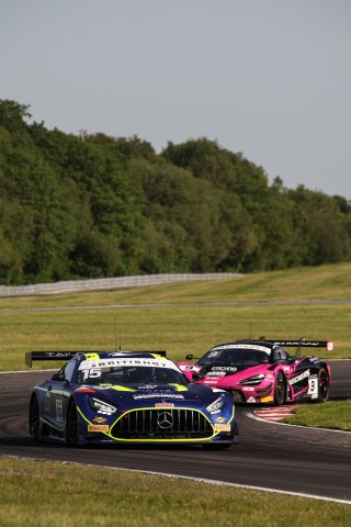 #15 - Ian Loggie / Aaron Walker - 2 Seas Motorsport - Mercedes-AMG GT3 Evo
 | SRO / JEP