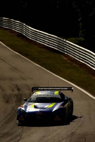 #15 - Ian Loggie / Aaron Walker - 2 Seas Motorsport - Mercedes-AMG GT3 Evo | SRO / JEP