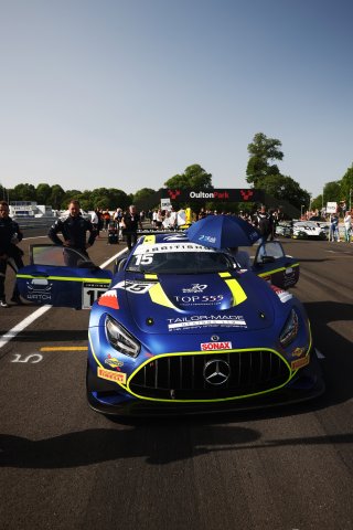 #15 - Ian Loggie / Aaron Walker - 2 Seas Motorsport - Mercedes-AMG GT3 Evo
 | SRO / JEP