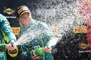 #21 - Jessica Hawkins - MK Racing - Aston Martin Vantage AMR GT4 Evo
 | SRO / JEP