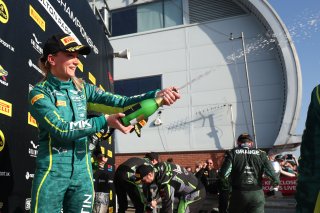 #21 - Jessica Hawkins - MK Racing - Aston Martin Vantage AMR GT4 Evo
 | SRO / JEP