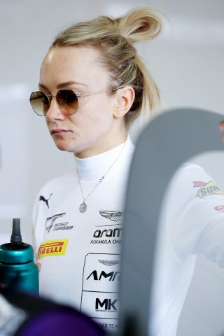 #21 - Jessica Hawkins - MK Racing - Aston Martin Vantage AMR GT4 Evo | SRO / JEP