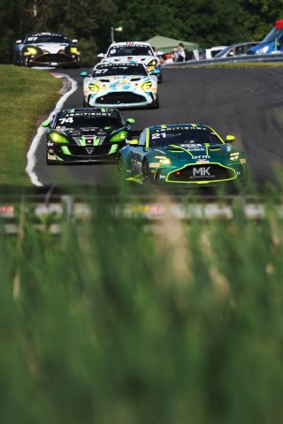 #21 - Will Orton / Jessica Hawkins - MK Racing - Aston Martin Vantage AMR GT4 Evo
 | SRO / JEP