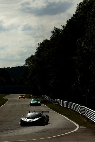#21 - Will Orton / Jessica Hawkins - MK Racing - Aston Martin Vantage AMR GT4 Evo | SRO / JEP