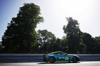 #21 - Will Orton / Jessica Hawkins - MK Racing - Aston Martin Vantage AMR GT4 Evo
 | SRO / JEP