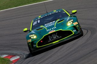 #21 - Will Orton / Jessica Hawkins - MK Racing - Aston Martin Vantage AMR GT4 Evo | SRO / JEP