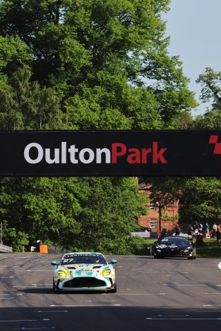 #27 - Daniel Lavery / Darren Turner - Grange Racing with FSR - Aston Martin Vantage AMR GT4 Evo | David Lord Photography