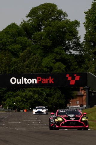 #40 - James Townsend / Joe Wheeler - Townsend Racing powered by Fox Motorsport - Aston Martin Vantage AMR GT4 Evo | SRO / JEP