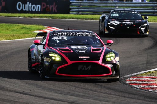 #40 - James Townsend / Joe Wheeler - Townsend Racing powered by Fox Motorsport - Aston Martin Vantage AMR GT4 Evo
 | SRO / JEP