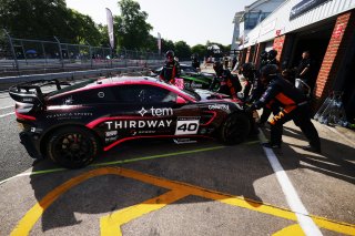 #40 - James Townsend / Joe Wheeler - Townsend Racing powered by Fox Motorsport - Aston Martin Vantage AMR GT4 Evo | SRO / JEP