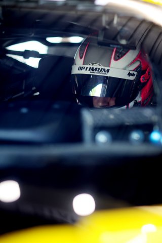 #59 - Luca Hopkinson - Optimum Motorsport - McLaren Artura GT4 | SRO / JEP