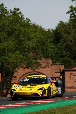#59 - Luca Hopkinson / Josh Stanton - Optimum Motorsport - McLaren Artura GT4
 | SRO / JEP