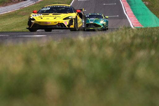 #59 - Luca Hopkinson / Josh Stanton - Optimum Motorsport - McLaren Artura GT4
 | SRO / JEP