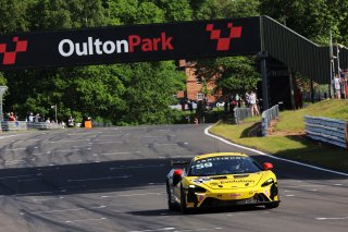 #59 - Luca Hopkinson / Josh Stanton - Optimum Motorsport - McLaren Artura GT4 | David Lord Photography