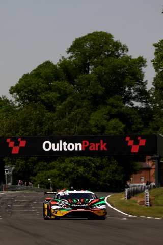#63 - Rob Collard / Hugo Cook - Barwell Motorsport - Lamborghini Huracan GT3 Evo2
 | SRO / JEP