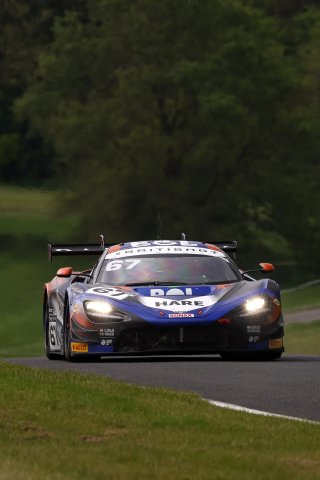 #67 - Simon Orange / Marcus Clutton - Orange Racing by JMH - McLaren 720S GT3 Evo | SRO / JEP