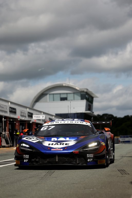 #67 - Simon Orange / Marcus Clutton - Orange Racing by JMH - McLaren 720S GT3 Evo | SRO / JEP