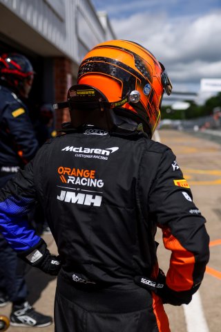 #67 - Simon Orange / Marcus Clutton - Orange Racing by JMH - McLaren 720S GT3 Evo | SRO / JEP