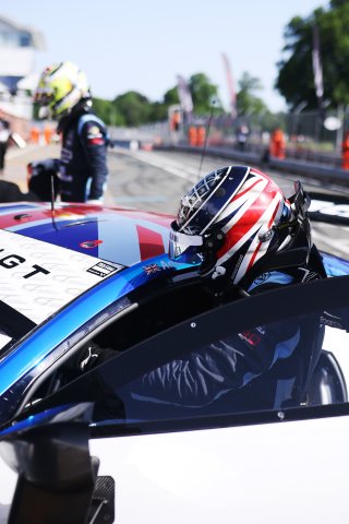 #7 - Andrew Howard - Beechdean Motorsport Ltd - Aston Martin Vantage AMR GT3 Evo
 | SRO / JEP