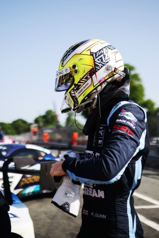 #7 - Ross Gunn - Beechdean Motorsport Ltd - Aston Martin Vantage AMR GT3 Evo
 | SRO / JEP