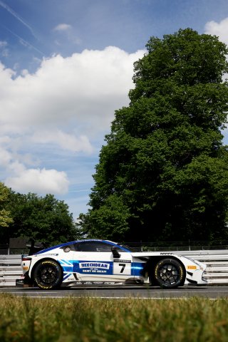 #7 - Andrew Howard / Ross Gunn - Beechdean Motorsport Ltd - Aston Martin Vantage AMR GT3 Evo | SRO / JEP