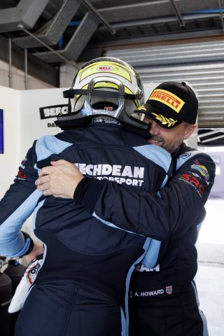 #7 - Andrew Howard / Ross Gunn - Beechdean Motorsport Ltd - Aston Martin Vantage AMR GT3 Evo | SRO / JEP