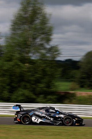 #71 - Matt Topham / Luke Garlick - Mahiki Racing - McLaren 720S GT3 Evo | SRO / JEP