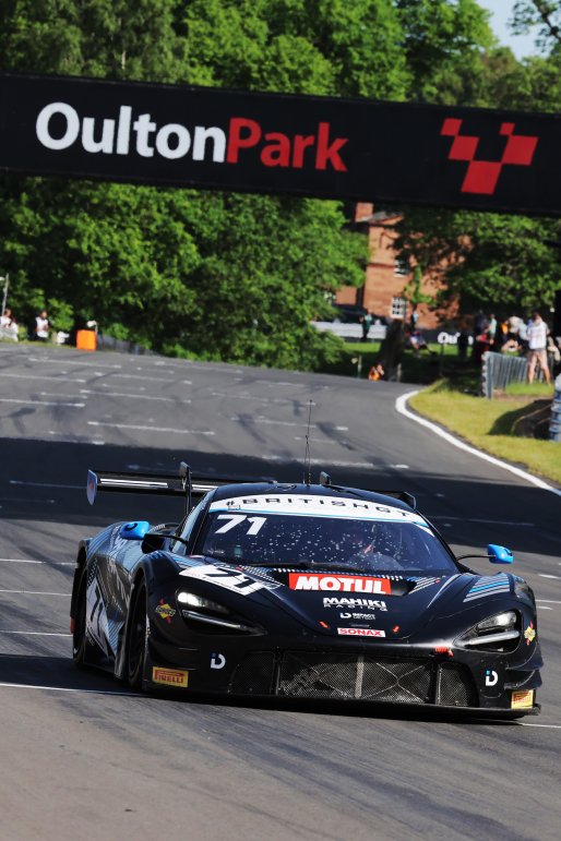 #71 - Matt Topham / Luke Garlick - Mahiki Racing - McLaren 720S GT3 Evo | David Lord Photography