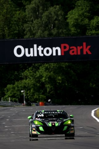 #74 - Thomas Holland / Hadley Simpson - Innovation Racing - Ginetta G56 GT4 Evo | SRO / JEP
