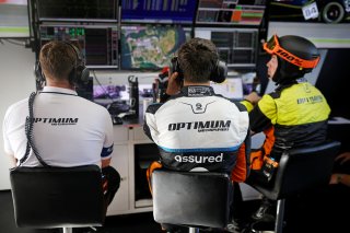 #77 - Ben Barnicoat - Optimum Motorsport - McLaren 720S GT3 Evo
 | SRO / JEP
