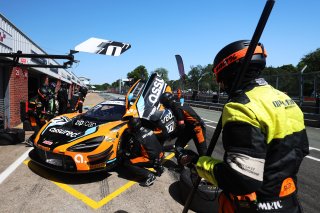 #77 - Morgan Tillbrook / Ben Barnicoat - Optimum Motorsport - McLaren 720S GT3 Evo
 | SRO / JEP