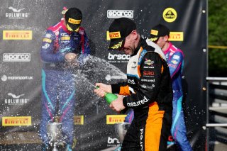 #77 - Morgan Tillbrook / Ben Barnicoat - Optimum Motorsport - McLaren 720S GT3 Evo
 | SRO / JEP