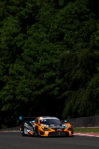 #77 - Morgan Tillbrook / Ben Barnicoat - Optimum Motorsport - McLaren 720S GT3 Evo | SRO / JEP