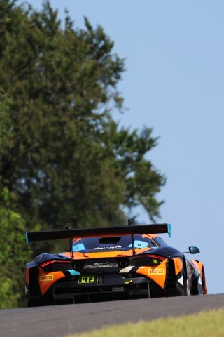 #77 - Morgan Tillbrook / Ben Barnicoat - Optimum Motorsport - McLaren 720S GT3 Evo
 | SRO / JEP