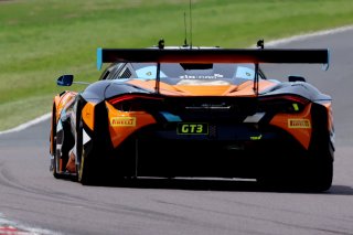 #77 - Morgan Tillbrook / Ben Barnicoat - Optimum Motorsport - McLaren 720S GT3 Evo | SRO / JEP