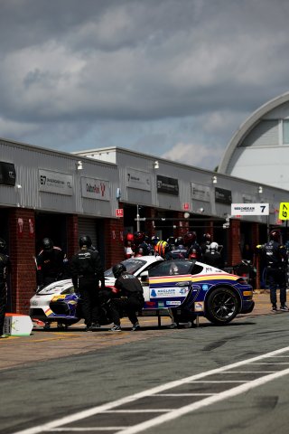 #8 - Ian Duggan / Tom Bradshaw - Toro Verde GT - Porsche 718 Cayman GT4 RS CS | SRO / JEP