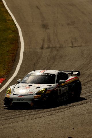 #8 - Ian Duggan / Tom Bradshaw - Toro Verde GT - Porsche 718 Cayman GT4 RS CS | SRO / JEP