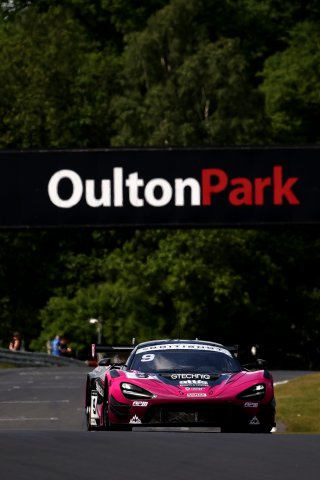 #9 - Mark Smith / Martin Plowman - Paddock Motorsport - McLaren 720S GT3 Evo | SRO / JEP