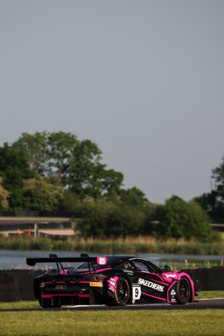 #9 - Mark Smith / Martin Plowman - Paddock Motorsport - McLaren 720S GT3 Evo
 | SRO / JEP
