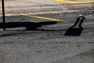 A mechanic in the pit lane | SRO / JEP