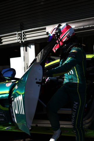#21 - Jessica Hawkins - MK Racing - Aston Martin Vantage AMR GT4 Evo | SRO / JEP