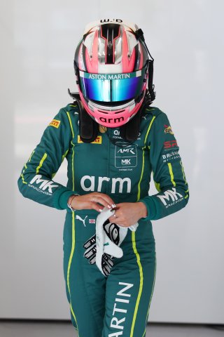 #21 - Jessica Hawkins - MK Racing - Aston Martin Vantage AMR GT4 Evo | SRO / JEP