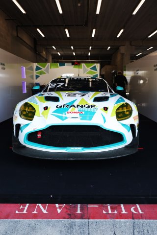 #27 - Daniel Lavery / Darren Turner - Grange Racing with FSR - Aston Martin Vantage AMR GT4 Evo | SRO / JEP