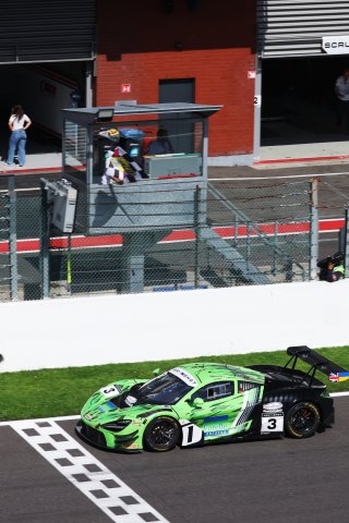 #3 - Mike Price / Callum Macleod - Optimum Motorsport - McLaren 720S GT3 Evo | SRO \ JEP