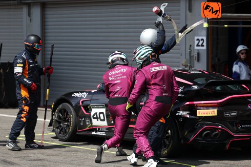 #40 - James Townsend / Joe Wheeler - Townsend Racing powered by Fox Motorsport - Aston Martin Vantage AMR GT4 Evo | SRO \ JEP